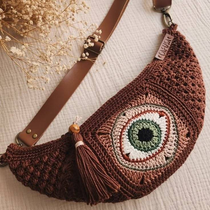 کیف دوشی بافتنی طرح تک چشم