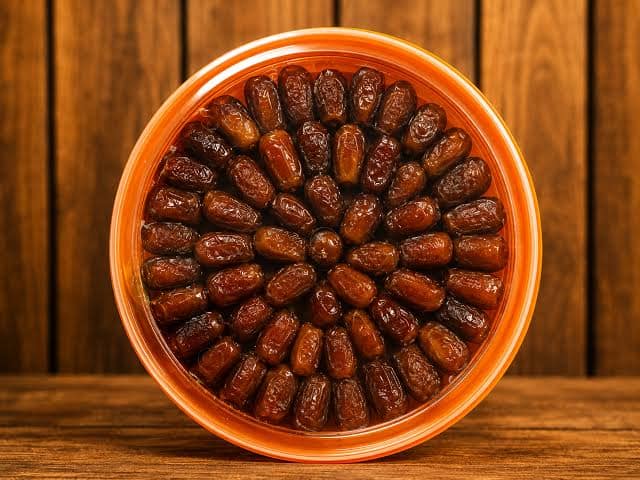خرما خاصویی ریزه مناسب تهیه میان وعده سالم