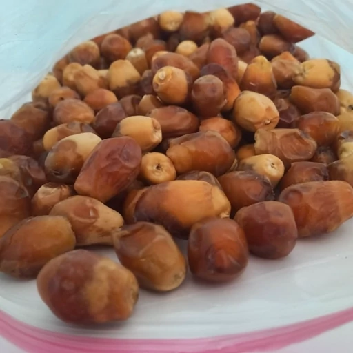 خرما زاهدی درجه یک خوش خوراک مناسب پذیرایی و مصرف روزانه