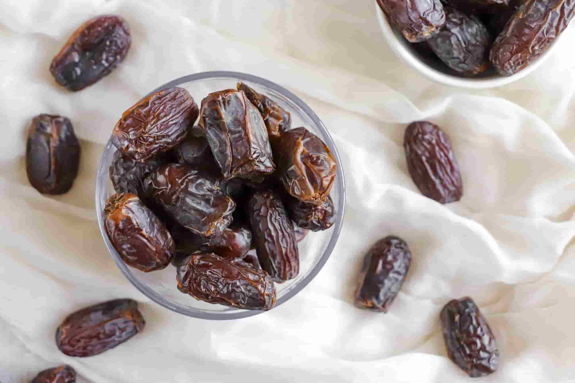 خرما پیارم فله خوش طعم با قابلیت بسته بندی آسان