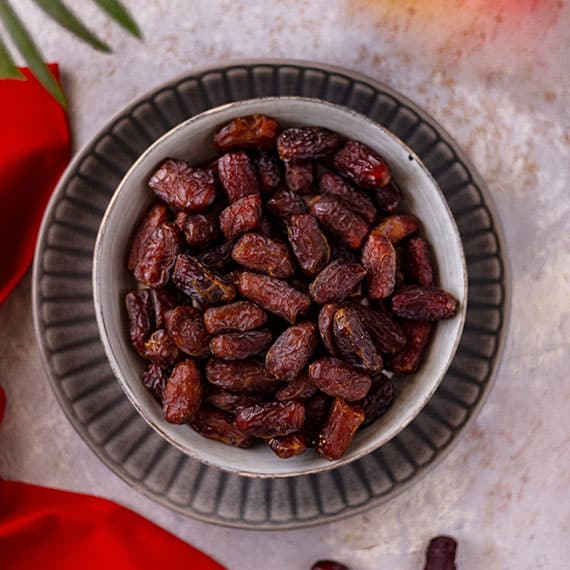 خرما پیارم ریز خوش رنگ و مرغوب برای عرضه
