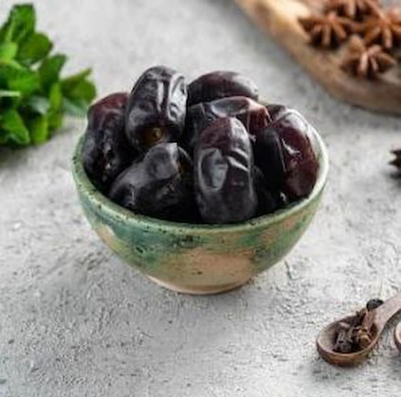 خرما مضافتی بم صادراتی تهیه شده از بهترین نخلستان ها