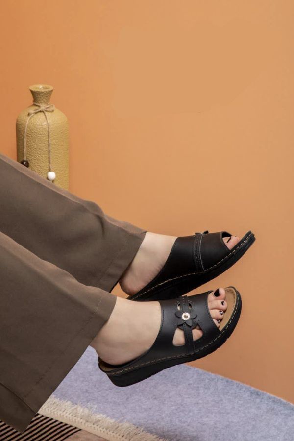 صندل طبی زنانه بزرگ پا