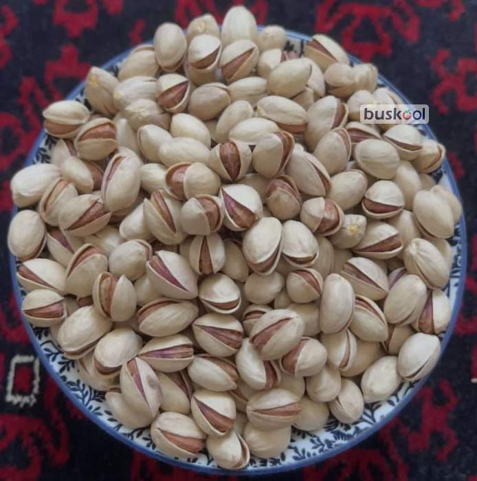 پسته فندقی
