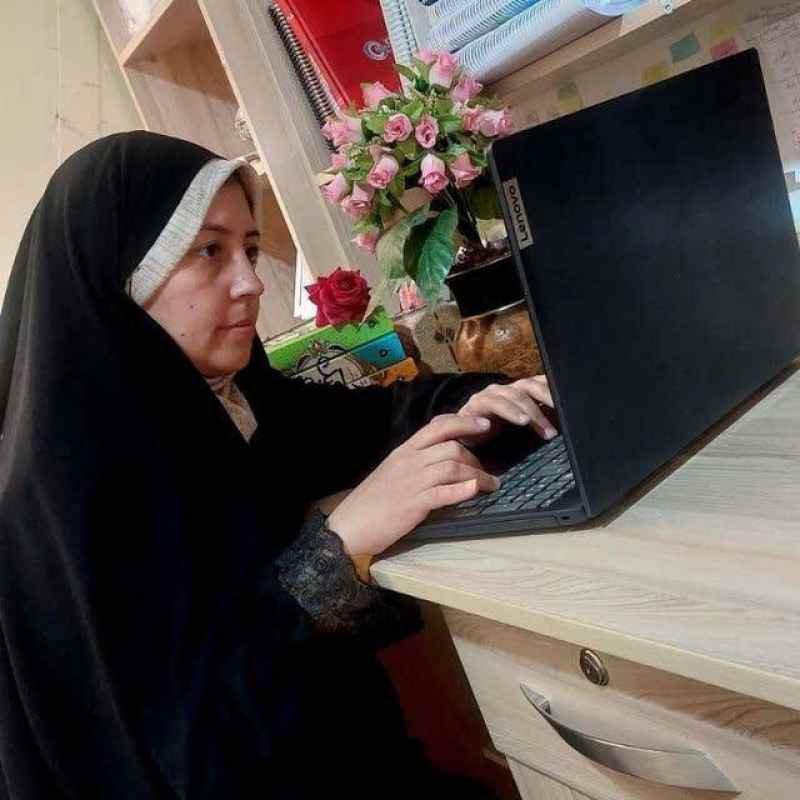 پروین لطفی